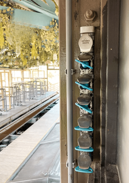 Trapped key safety system at Walibi using a Fortress Safety key exchange unit for access control.