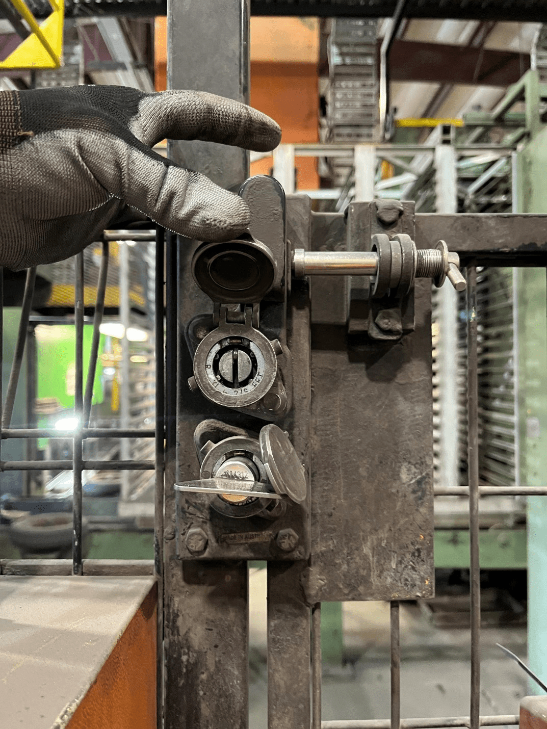 Cómo estar seguro durante las actividades de mantenimiento: cómo evitar el reinicio de la máquina